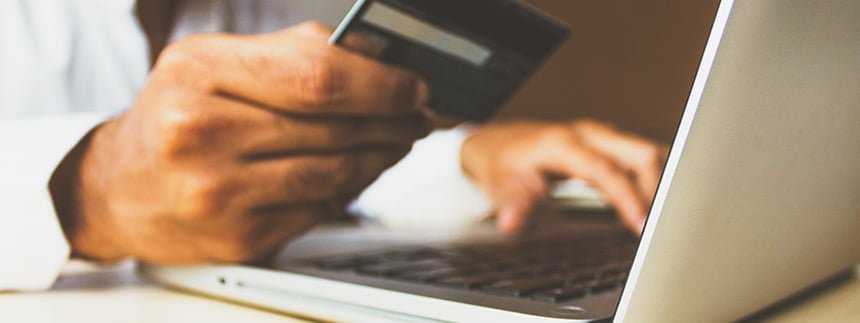 Comprando en el exterior en una tienda online con tarjeta